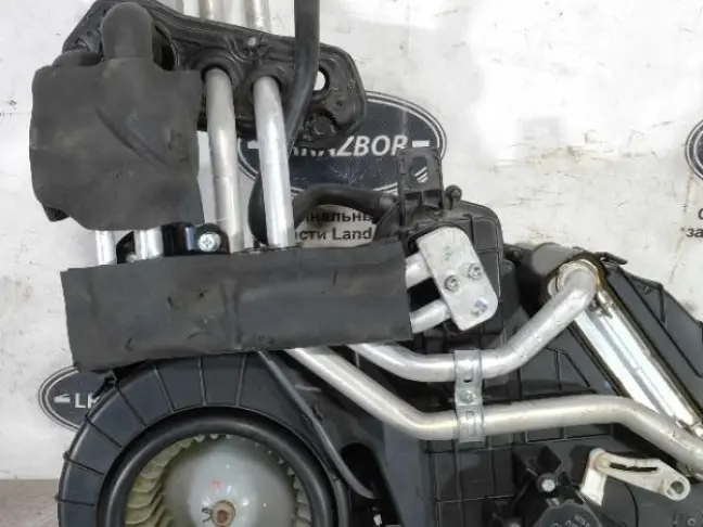 Корпус печки задний DISCOVERY 3 L319 2.7