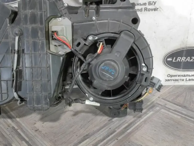 Корпус печки задний DISCOVERY 3 L319 2.7