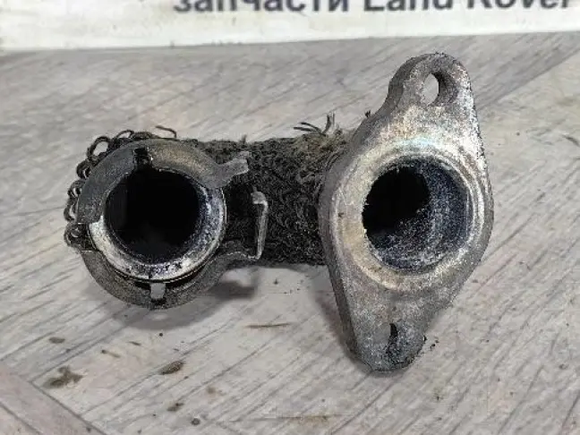 Трубка клапана ЕГР левая DISCOVERY 3 L319 2.7