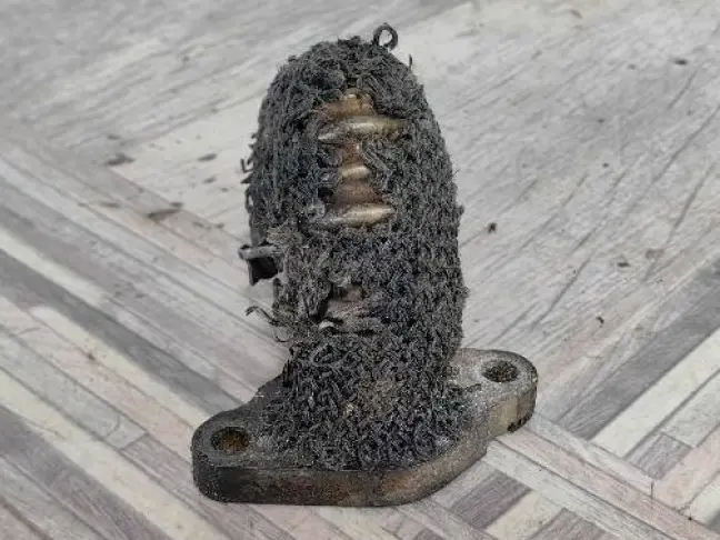 Трубка клапана ЕГР левая DISCOVERY 3 L319 2.7