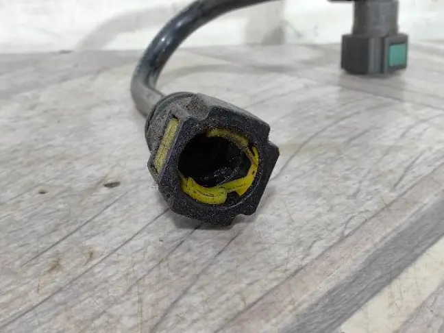 Топливная трубка  DISCOVERY 3 L319 2.7