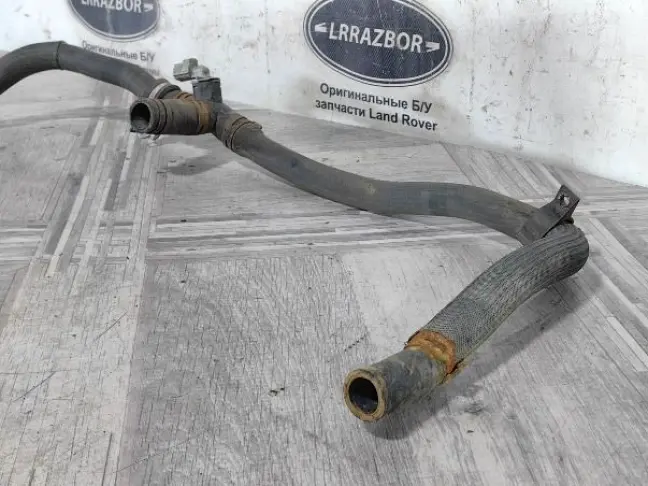 Патрубок системы охлаждения DISCOVERY 3 L319 2.7