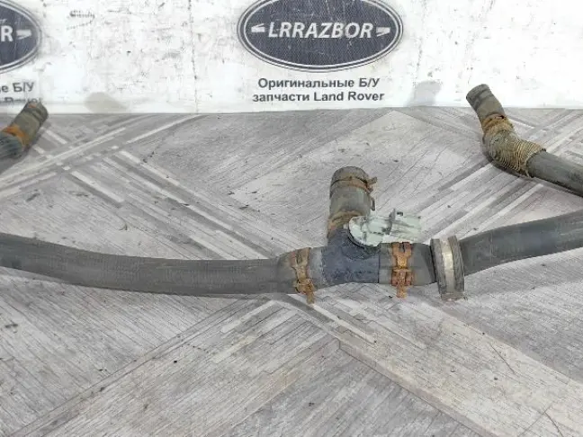 Патрубок системы охлаждения DISCOVERY 3 L319 2.7