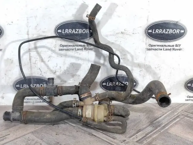 Патрубок системы охлаждения DISCOVERY 3 L319 2.7