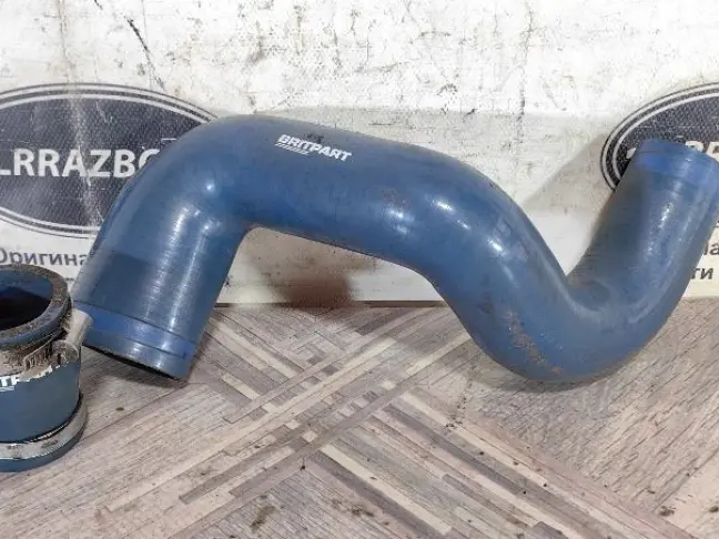 Патрубок интеркулера левый DISCOVERY 3 L319 2.7