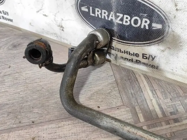 Трубка вентиляционная  DISCOVERY 3 L319 2.7