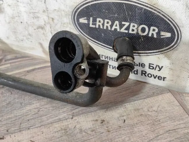 Трубка вентиляционная  DISCOVERY 3 L319 2.7