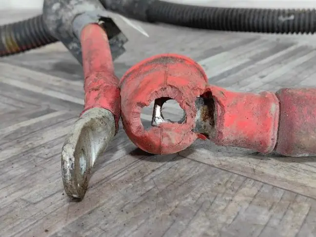 Силовой кабель Land Rover Discovery 3 L319 4.4