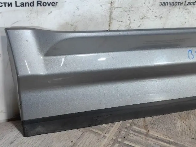 Молдинг задний правый Land Rover Freelander 2
