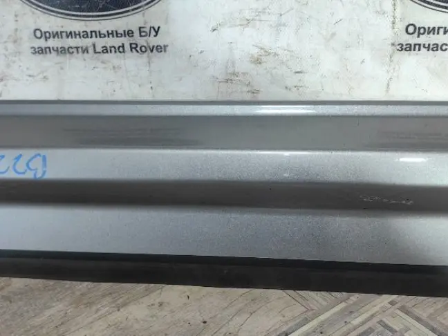 Молдинг левый передний Land Rover Freelander 2