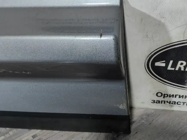 Молдинг левый передний Land Rover Freelander 2