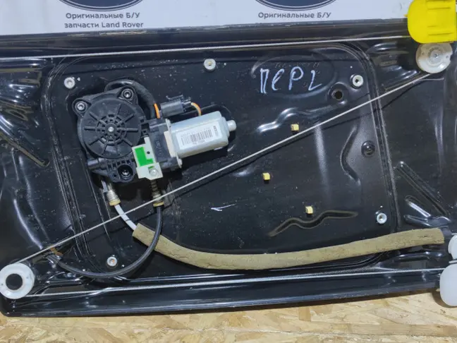 Стеклоподъемник передний  Land Rover Freelander 2