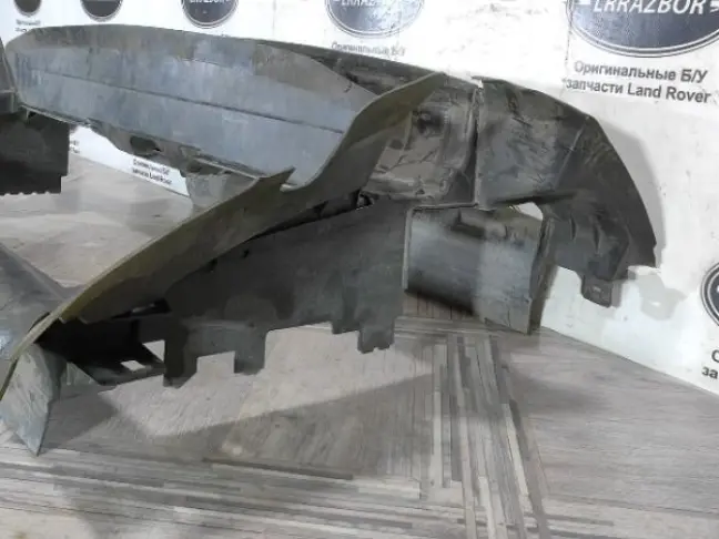Диффузор радиатора Land Rover Freelander 2
