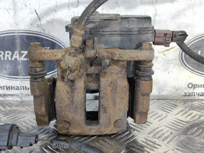 Суппорт задний правый Land Rover Freelander 2.2