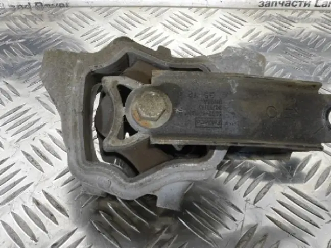 Подушка двигателя нижняя Land Rover Freelander 2