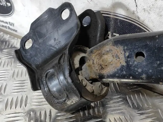 Рычаг правый передний Land Rover Freelander 2 2.2