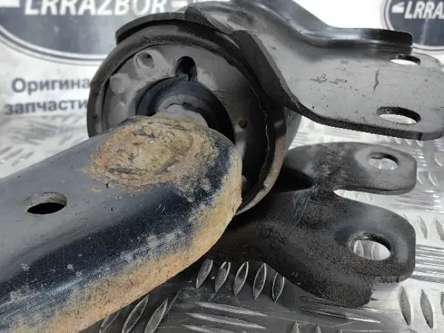 Рычаг правый передний Land Rover Freelander 2 2.2