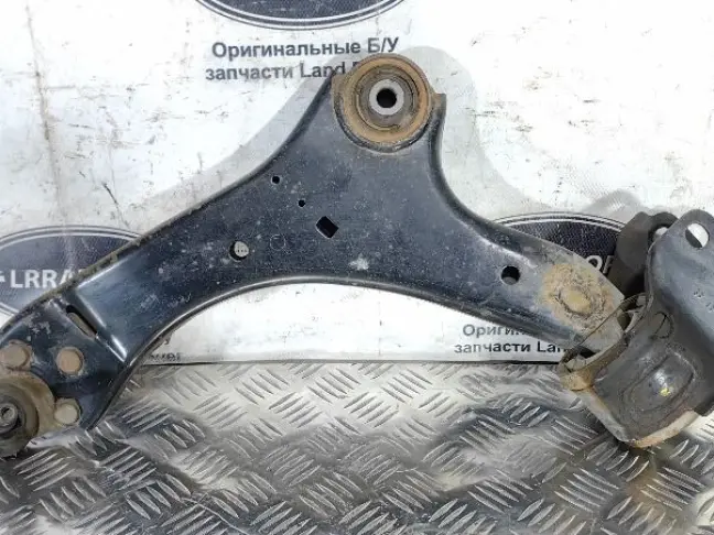 Рычаг левый передний Land Rover Freelander 2 2.2
