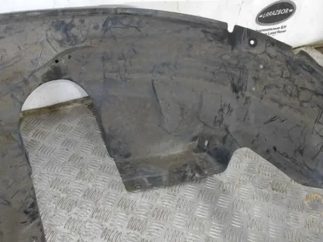 Подкрылок правый передний Land Rover Freelander 2