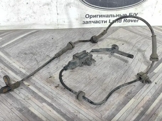 Датчик АБС задний Land Rover Freelander 2