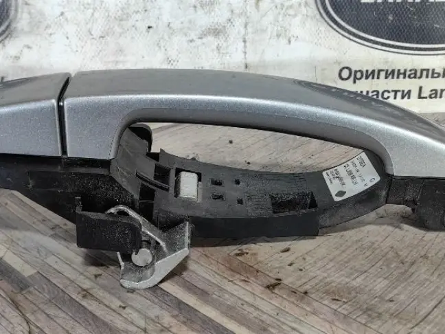 Ручка задняя левая Land Rover Freelander 2 L359