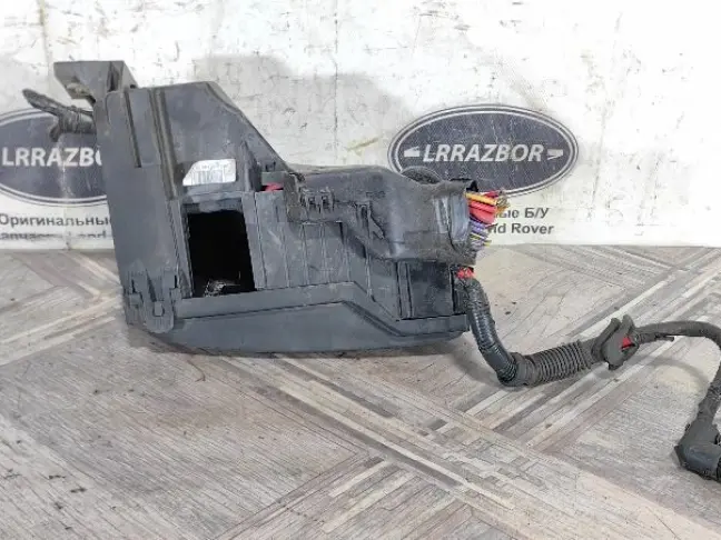 Блок предохранителей Land Rover Freelander 2 2.2
