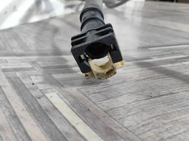 Трубка топливная Land Rover Freelander 2 2.2 L359