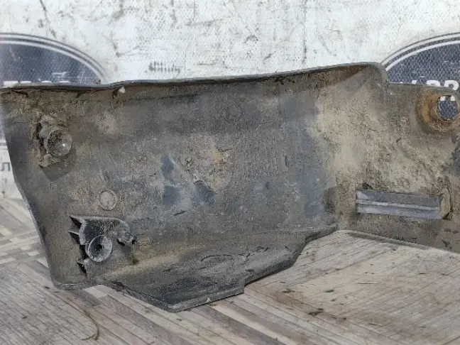 Молдинг крыла левый Land Rover Freelander 2 2.2