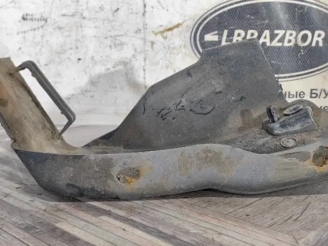 Молдинг крыла левый Land Rover Freelander 2 2.2