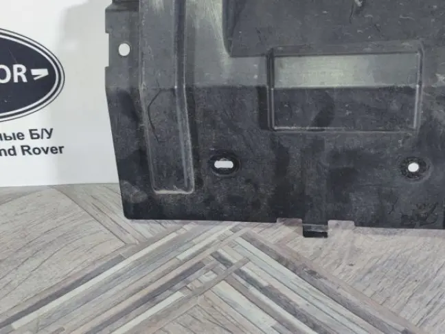 Кронштейн бампера задний  Land Rover Freelander 2