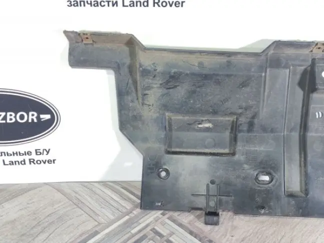 Кронштейн бампера задний  Land Rover Freelander 2