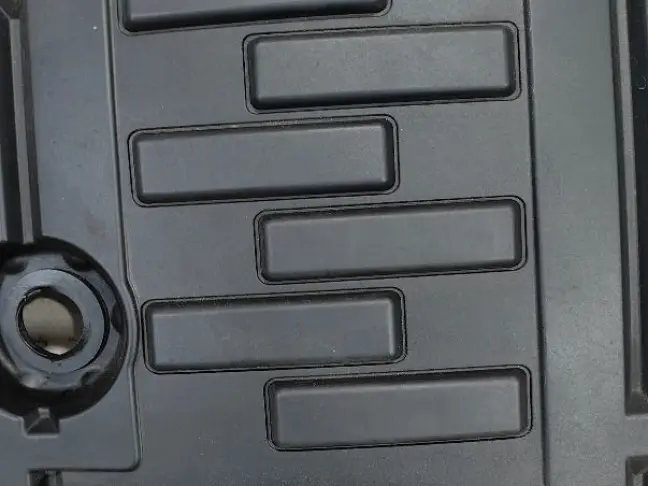 Крышка двигателя верхняя DISCOVERY 3 L319 2.7