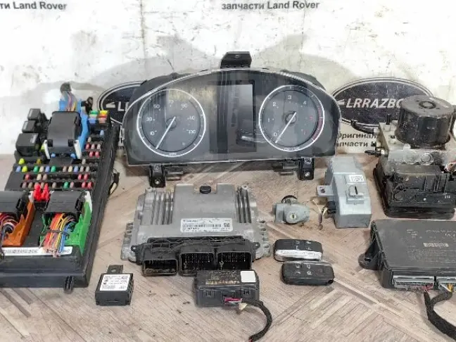 Блоки комплект Land Rover Freelander 2 2.2 рест