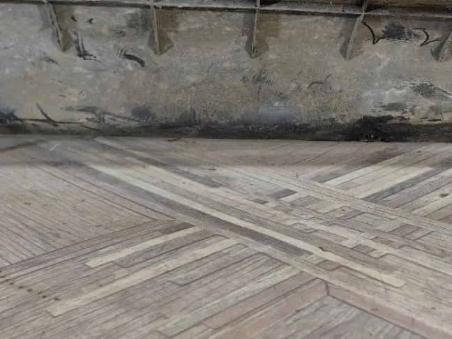 Диффузор радиатора  DISCOVERY 3 L319 2.7 276DT