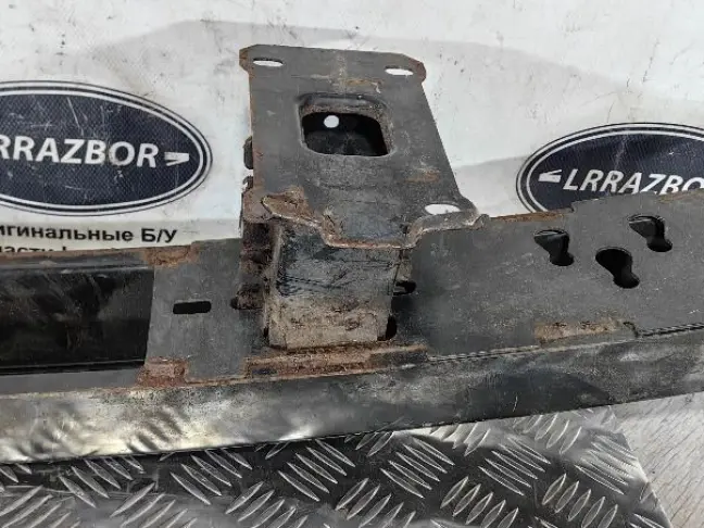 Усилитель переднего бампера DISCOVERY 3/4 L319