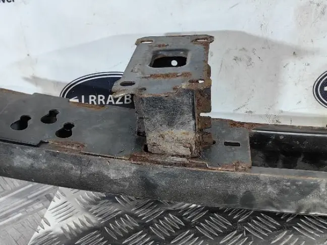 Усилитель переднего бампера DISCOVERY 3/4 L319