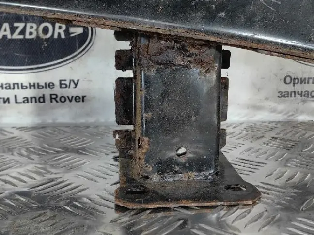 Усилитель переднего бампера DISCOVERY 3/4 L319