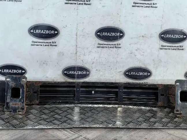 Усилитель переднего бампера DISCOVERY 3/4 L319