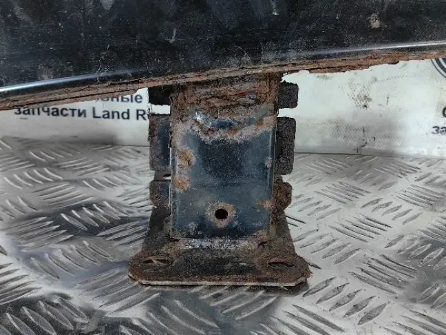 Усилитель переднего бампера DISCOVERY 3/4 L319
