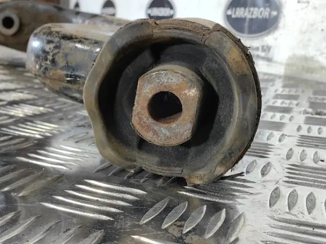 Рычаг передний нижний правый DISCOVERY 3/4 L319