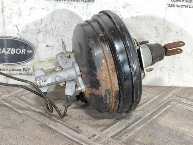 Вакуумник тормозной DISCOVERY 3 L319 05-09 4.4