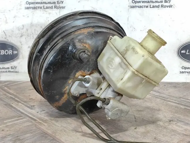 Вакуумник тормозной DISCOVERY 3 L319 05-09 4.4