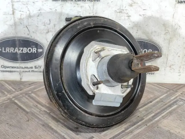 Вакуумник тормозной DISCOVERY 3 L319 05-09 4.4