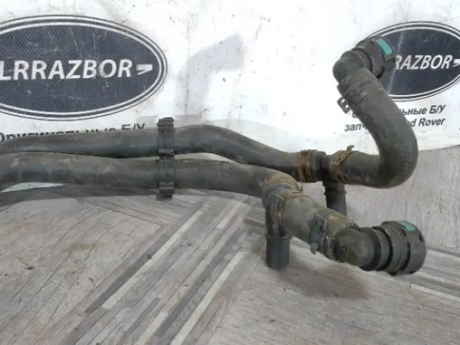 Патрубок охлаждения Discovery 3 4.4 448PN