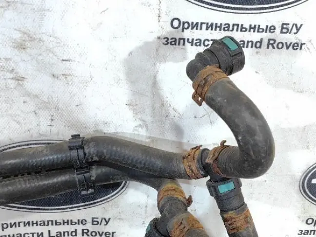 Патрубок охлаждения Discovery 3 4.4 448PN