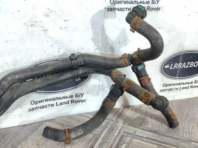 Патрубок охлаждения Discovery 3 4.4 448PN