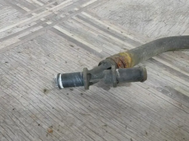 Патрубок радиатора верхний Range Rover 4.4 448PN