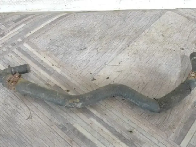 Патрубок радиатора верхний Range Rover 4.4 448PN