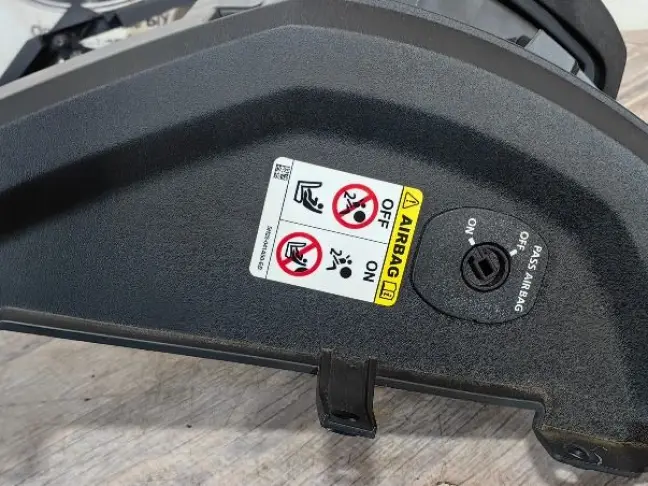 Бардачок верхний с каркасом DISCOVERY 4 L319