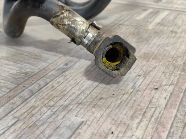 Топливная трубка  DISCOVERY 3 L319 2.7